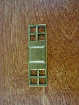 antique brass smooth backplate w/square knob