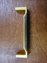 Brushed golden brass fuse metal walnut pull ch20wngb