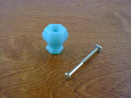 milky blue glass medium knob w/nickel bolt ch5162