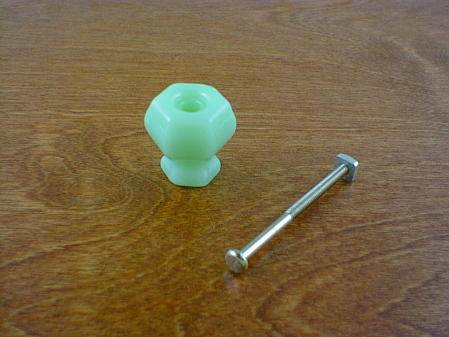 milky green glass medium knob w/nickel bolt ch5172