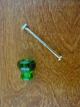 ch5261 emerald green glass small knob w/nickel bolt