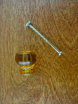 ch5272 amber glass medium knob w/nickel bolt
