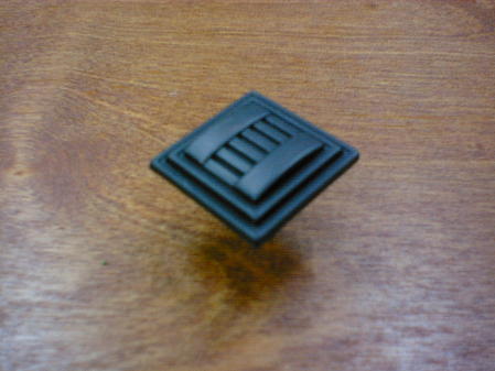 CH-4670vb vintage bronze traditional fluted base square.knob (lg) Craftsmanhardware.com